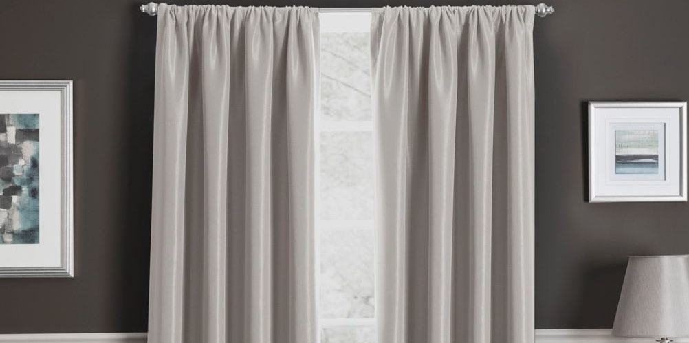 Soundproof Curtains reduce echo in a room